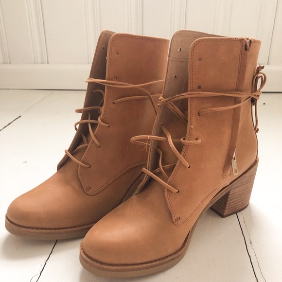 UGG Shoes - UGG HEELED BOOTIES
